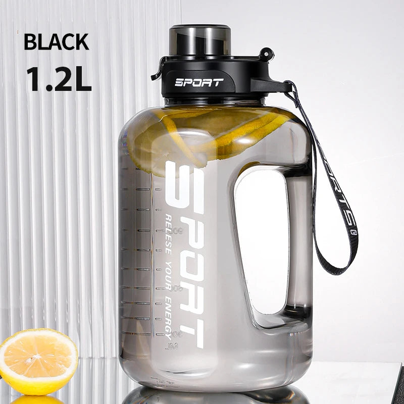 1.2L/1.7L/2.5L large capacity sports water bottle, big belly cup design, portable plastic space cup ideal for students, Ton Ton bucket style.