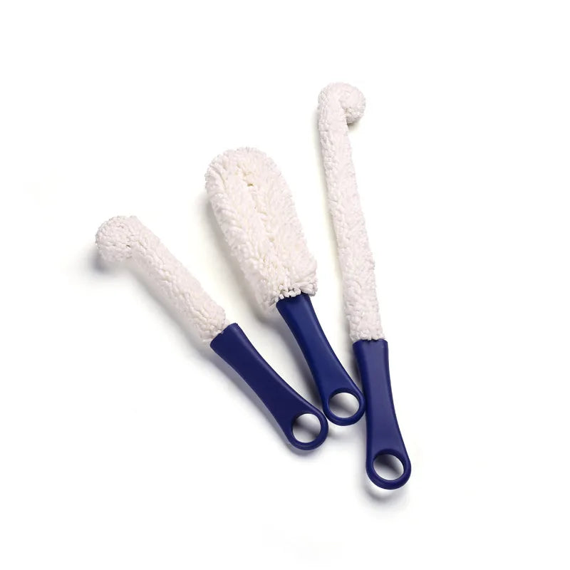 Multi-function long cleaning brush with soft foam, flexible design for cleaning bottles, decanters, and wine glasses, perfect for bar and kitchen use.